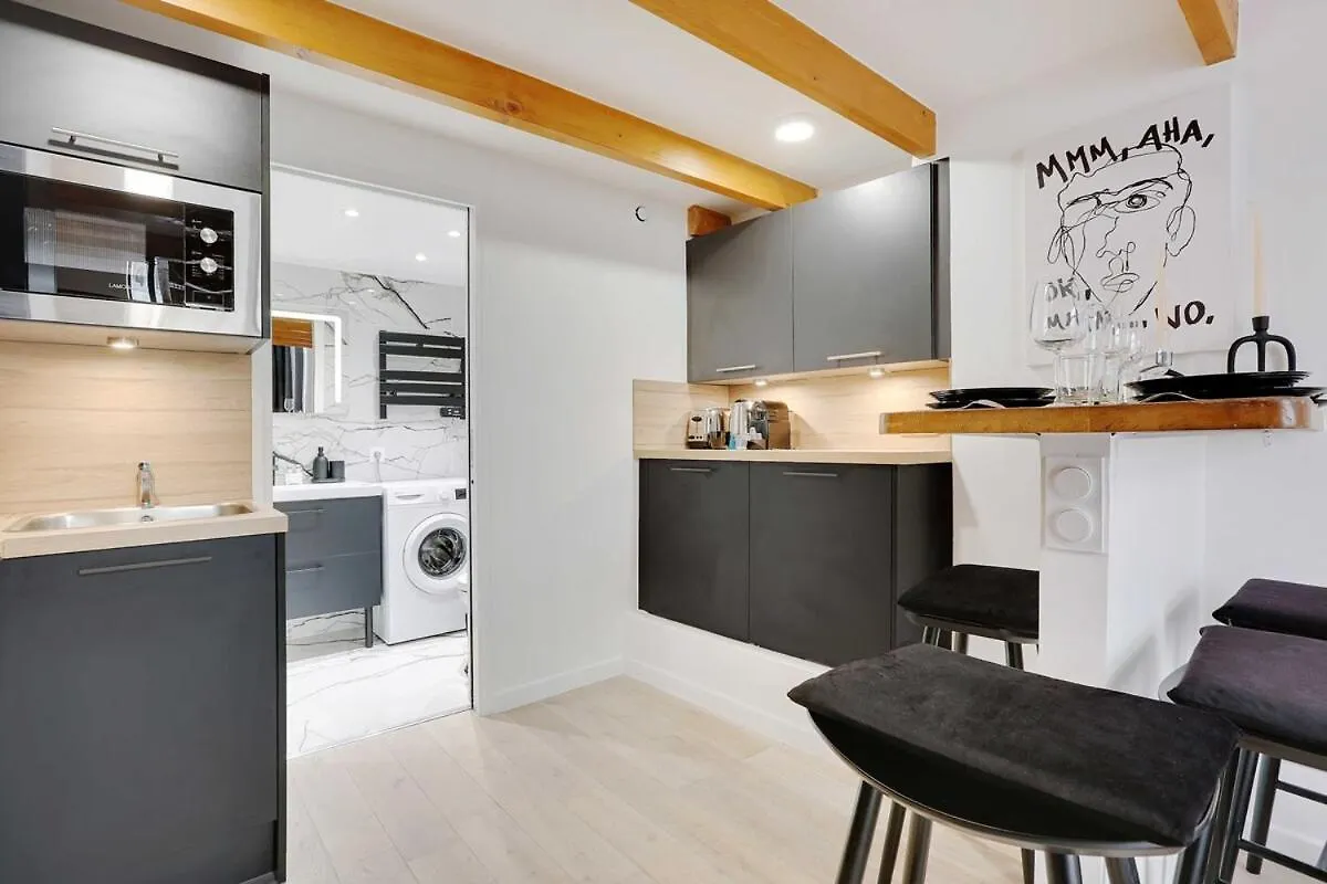 Duplex Cosy Canal Saint Martin Paris France